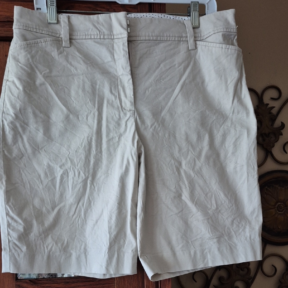 3for$20 Bundle Sale Talbots Tan Bermuda Shorts
